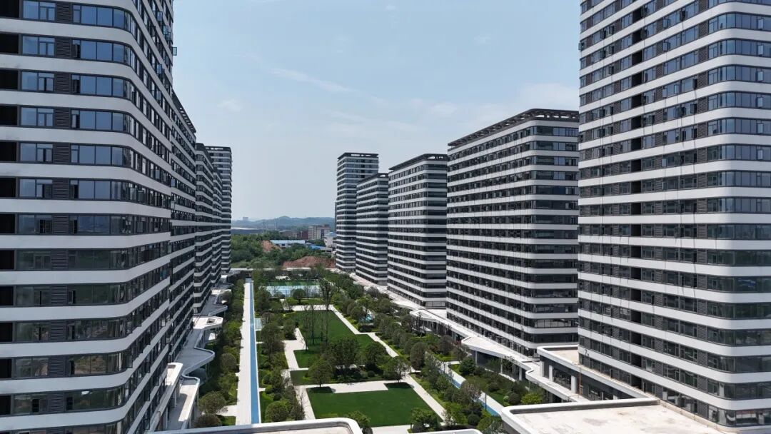 东篱匠造|中联智慧产业城宿舍楼景观工程亮相-18