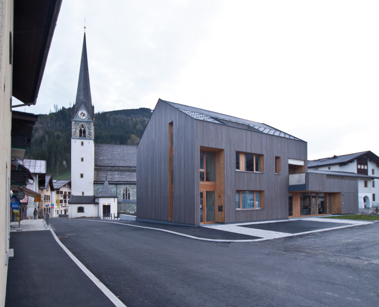 Parish House in Bruck  andreas volker architekt-1