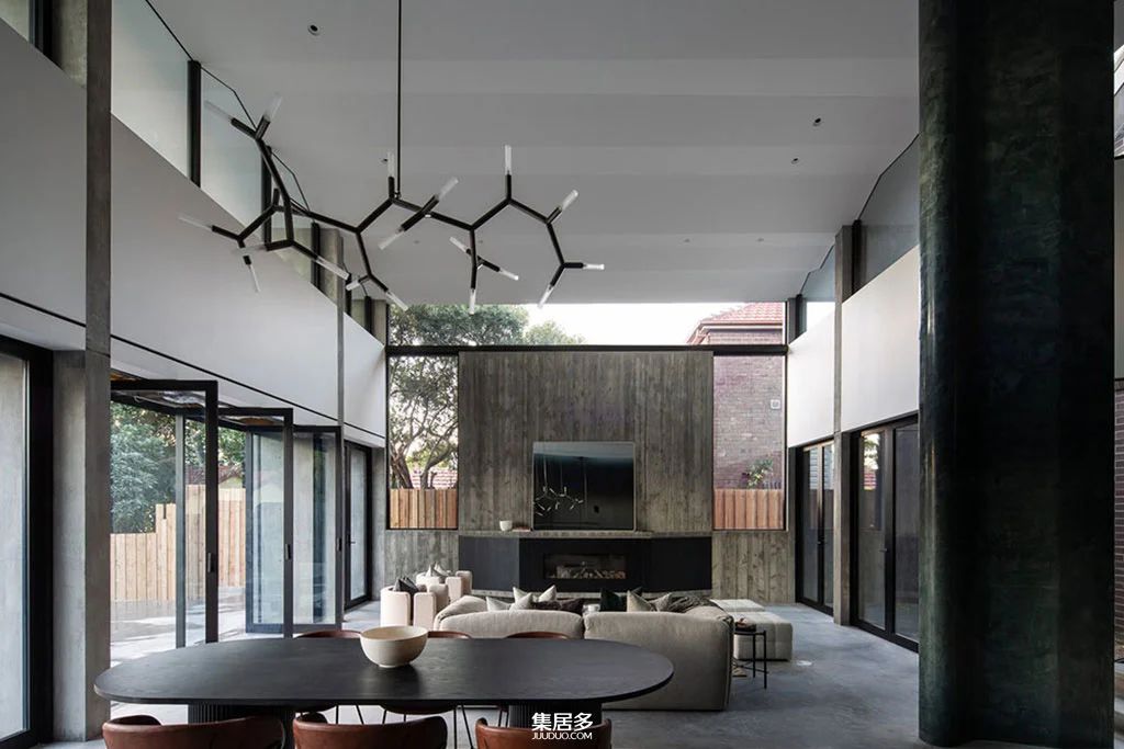 拥有独特屋顶和壮观黑色厨房的悉尼豪宅-9