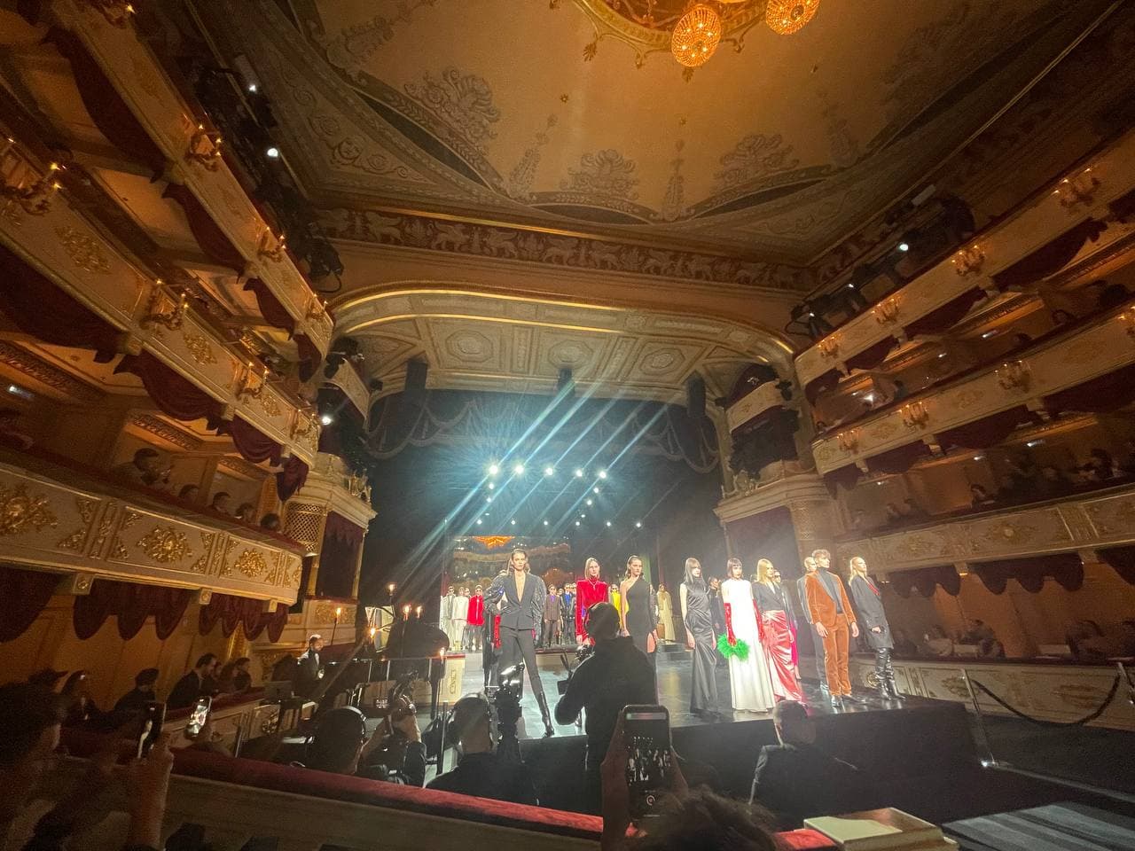 TSUM х Malyy Theatre Fashion show 2021-11