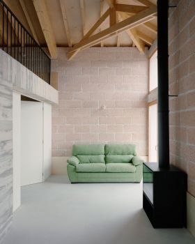 楚姆巴里亚村大麻砖房丨葡萄牙丨Arquitectura Viva