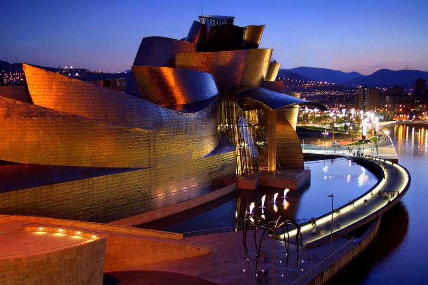 Frank Gehry- 15 Iconic Projects - RTF | Rethinking The Future-15