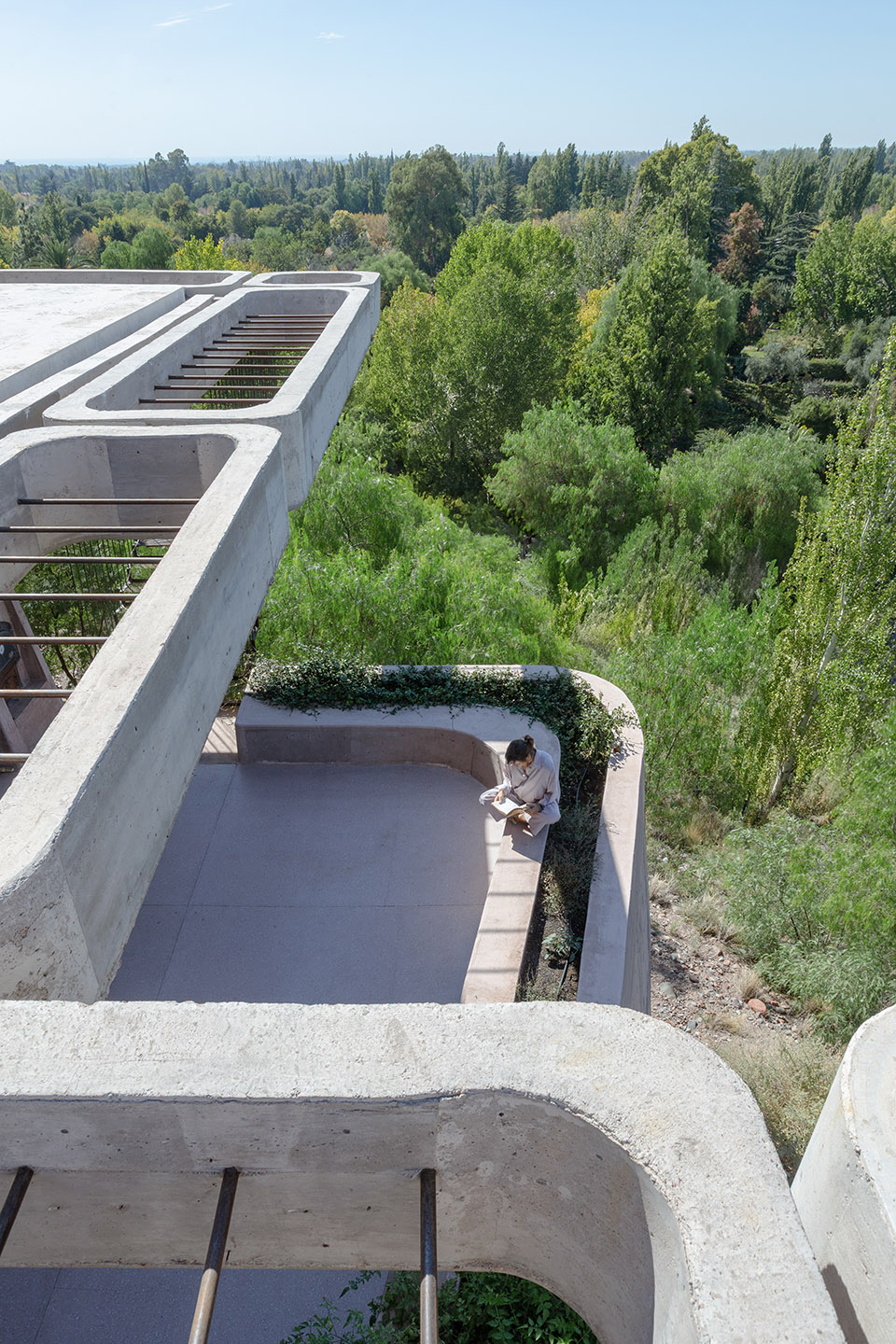 Brutal Honesty住宅丨阿根廷门多萨丨OF. STUDIO-52