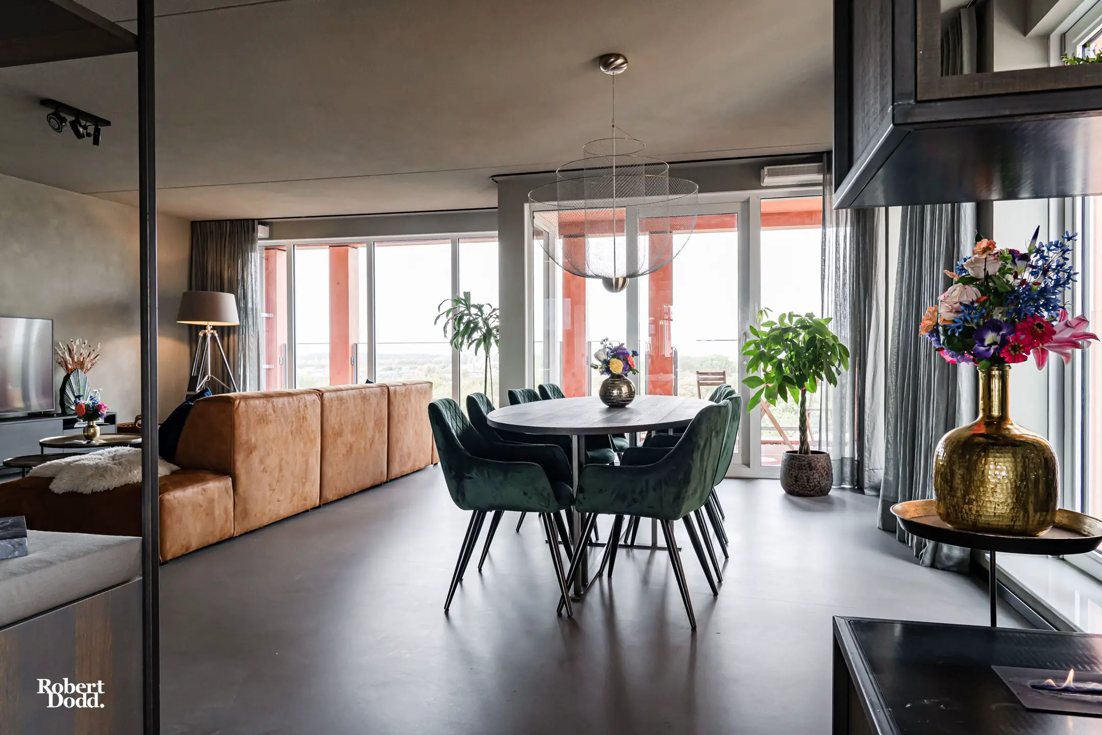 荷兰黑顶时尚公寓的惊艳设计-3