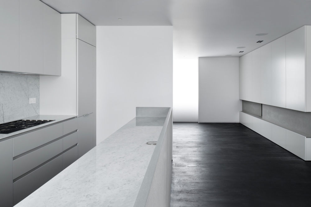 A Renovated, Minimalist Apartment in London-12