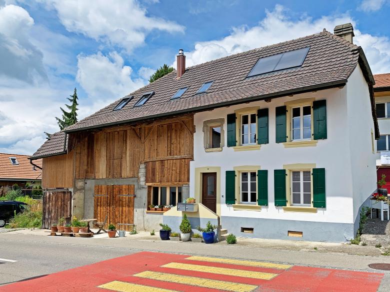 Humbert Partner AG丨Renovation und Umbau Bauernhaus in Lugnorre丨瑞士-1