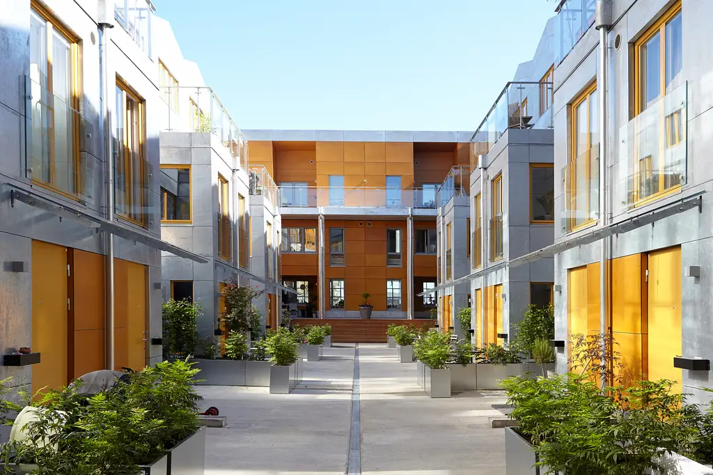 瑞典船厂改造的独特家庭阁楼-34