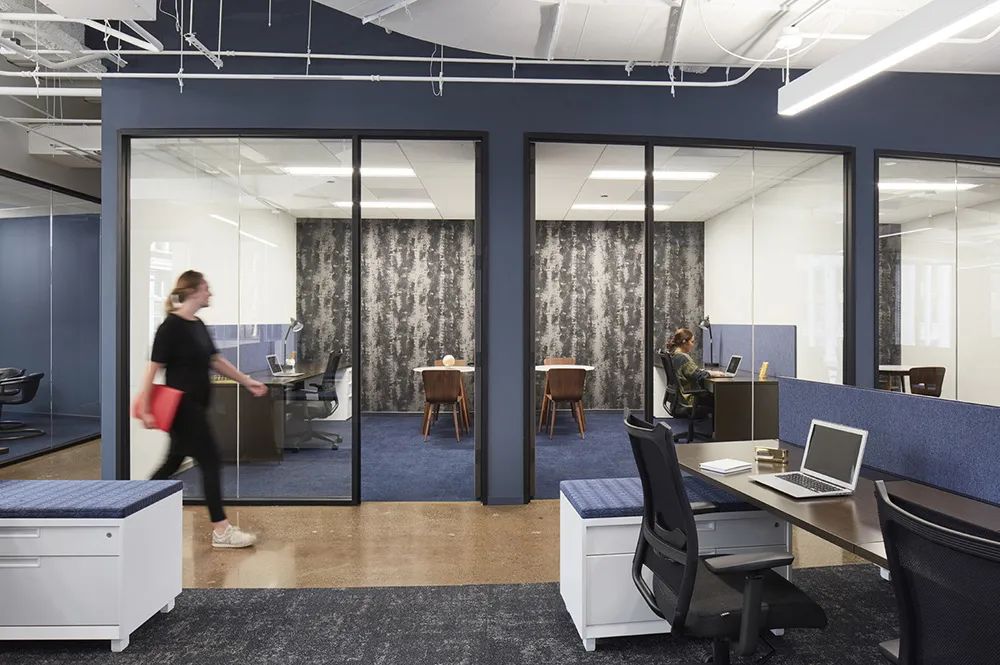 芝加哥 70 West Madison 老建筑转型奢华工业风办公空间-17