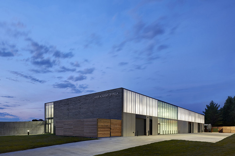 Career Academy of Pella  Neumann Monson Architects-22