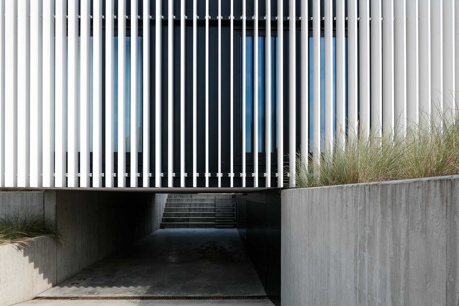 比利时海滨住宅的动态空间设计-39