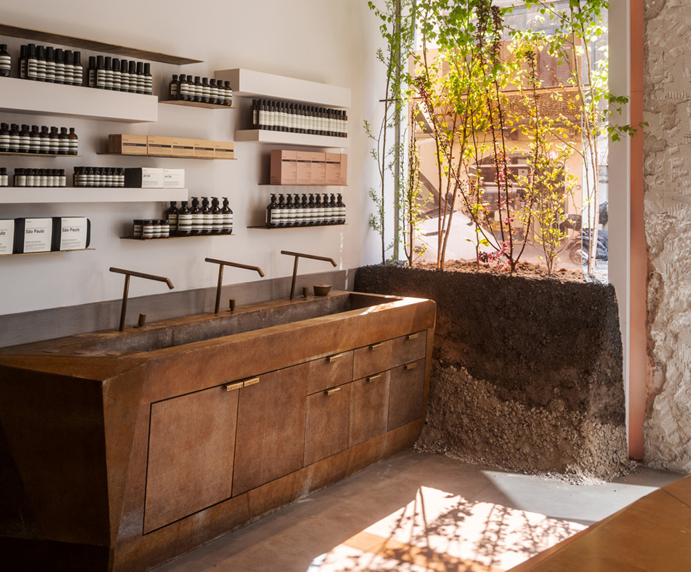 Aēsop的三个玻璃容器装置丨意大利米兰-1