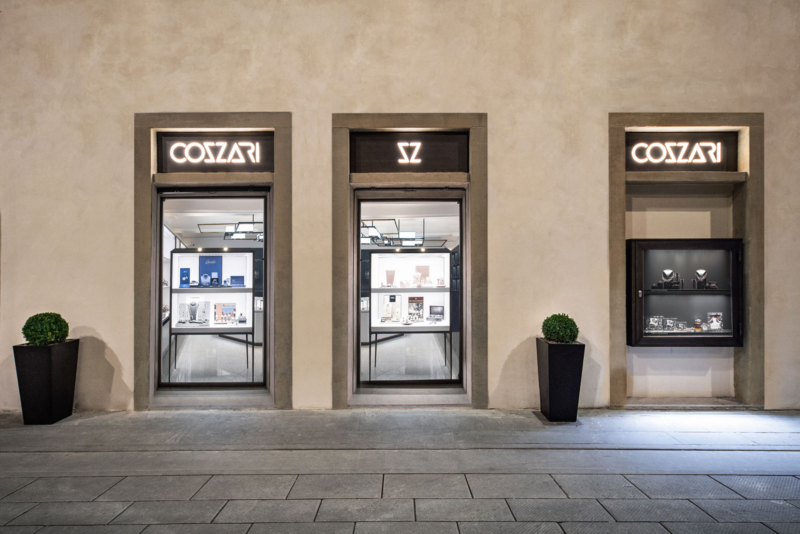 Cozzari 珠宝店-7