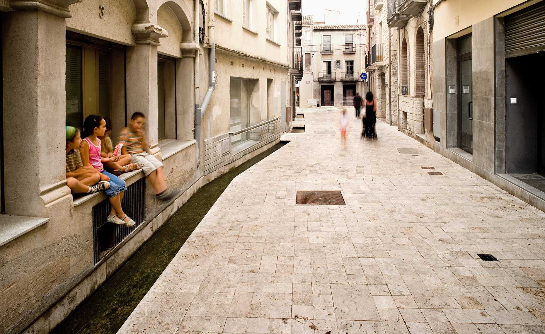 西班牙班约莱斯老城区 Banyoles 景观改造设计-12