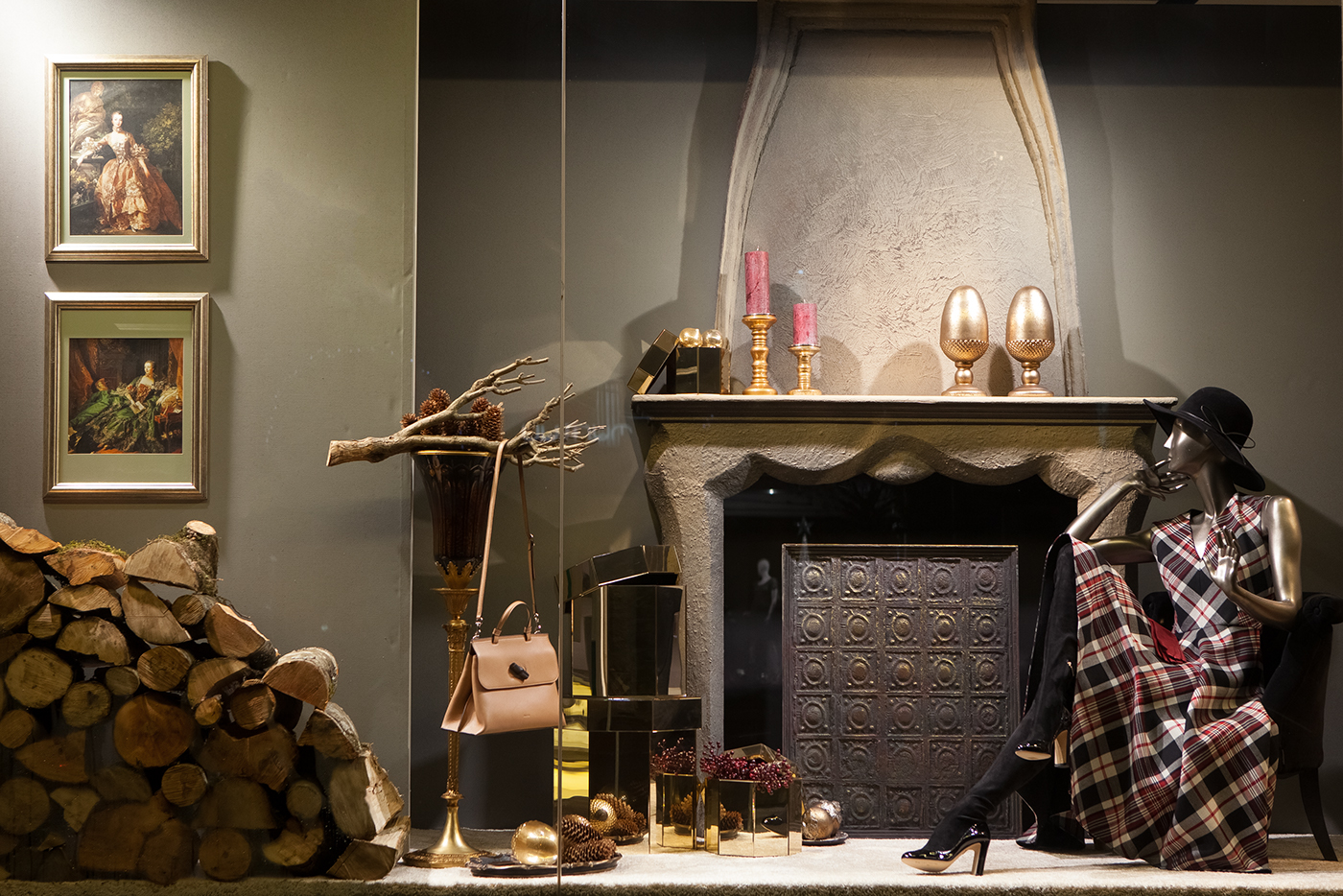 Anastasiya Gushchina丨服装店丨LaGalleria Christmas 2015 Window Display-2