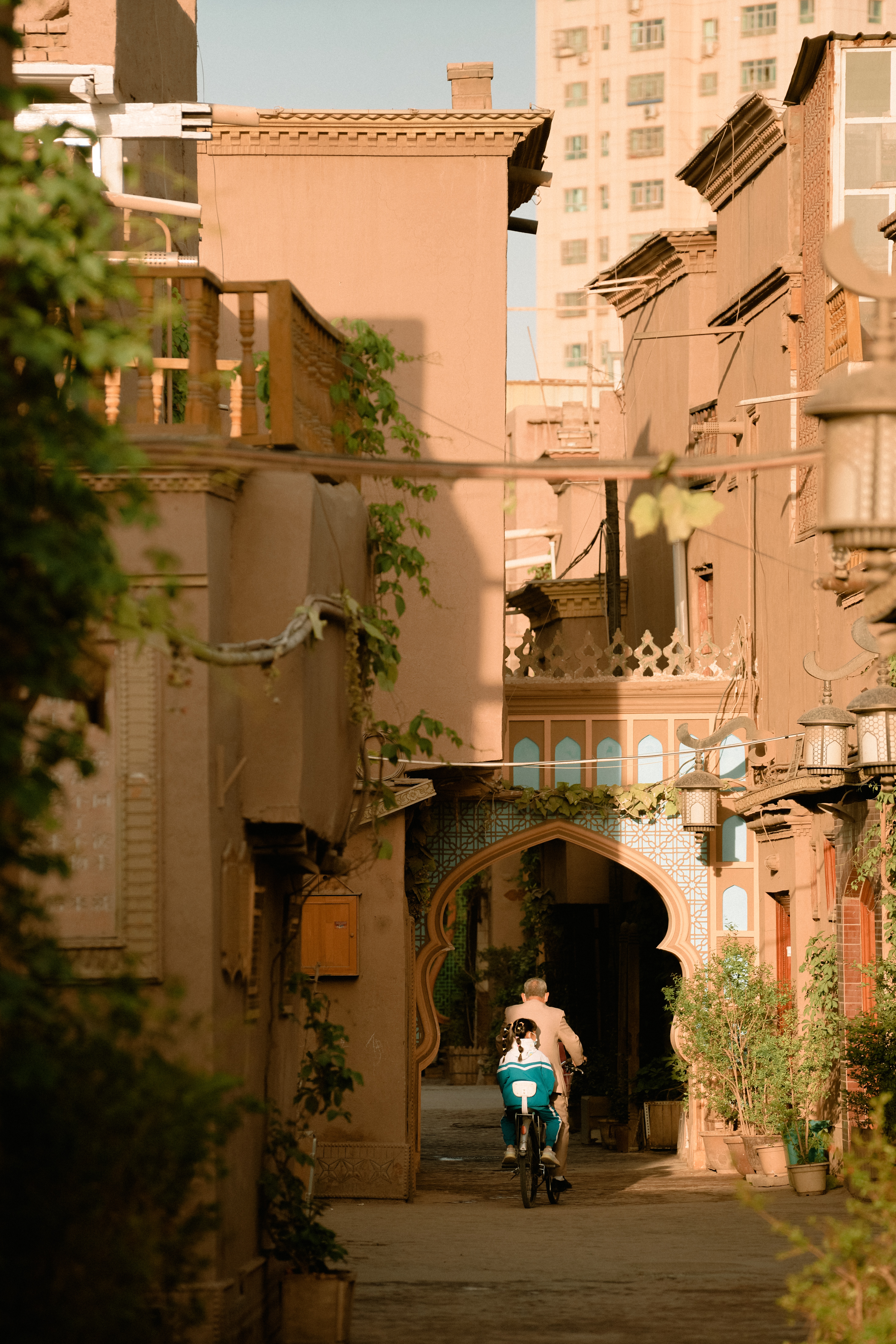 喀什清晨上学的孩子们-20