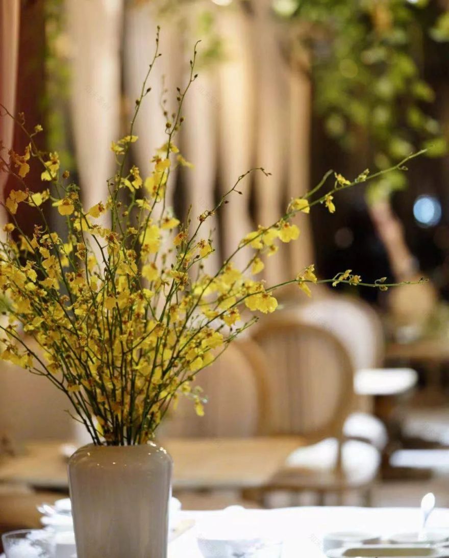 浪漫花艺装点白鲸餐厅,温暖冬日空间-31