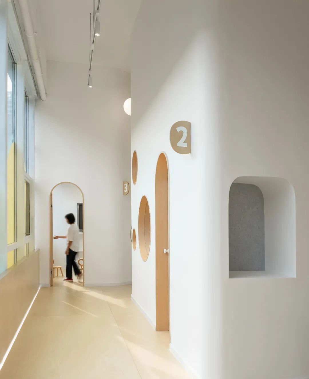 童话世界的大门 | 壹所设计工作室的幼儿阅读空间-62