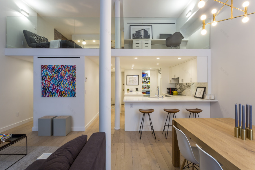 east 10th street triplex-4