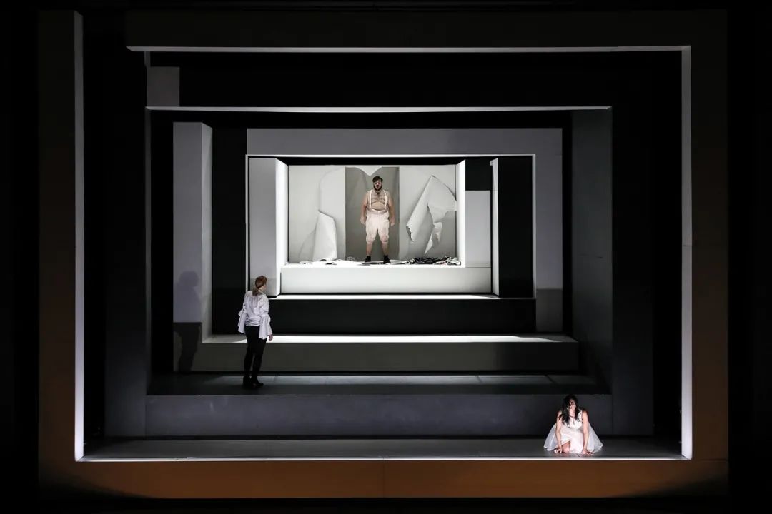 舞台魔法师 | 塞巴斯蒂安·汉纳克的震撼空间美学-22