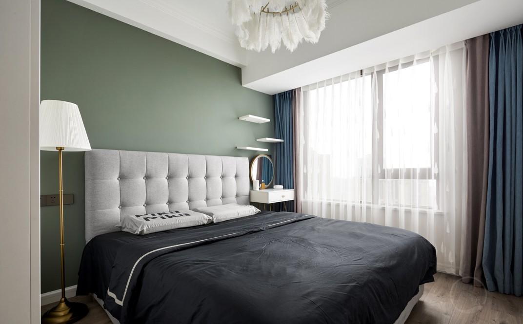 薄荷夏日,书柜壁炉打造清雅空间-11