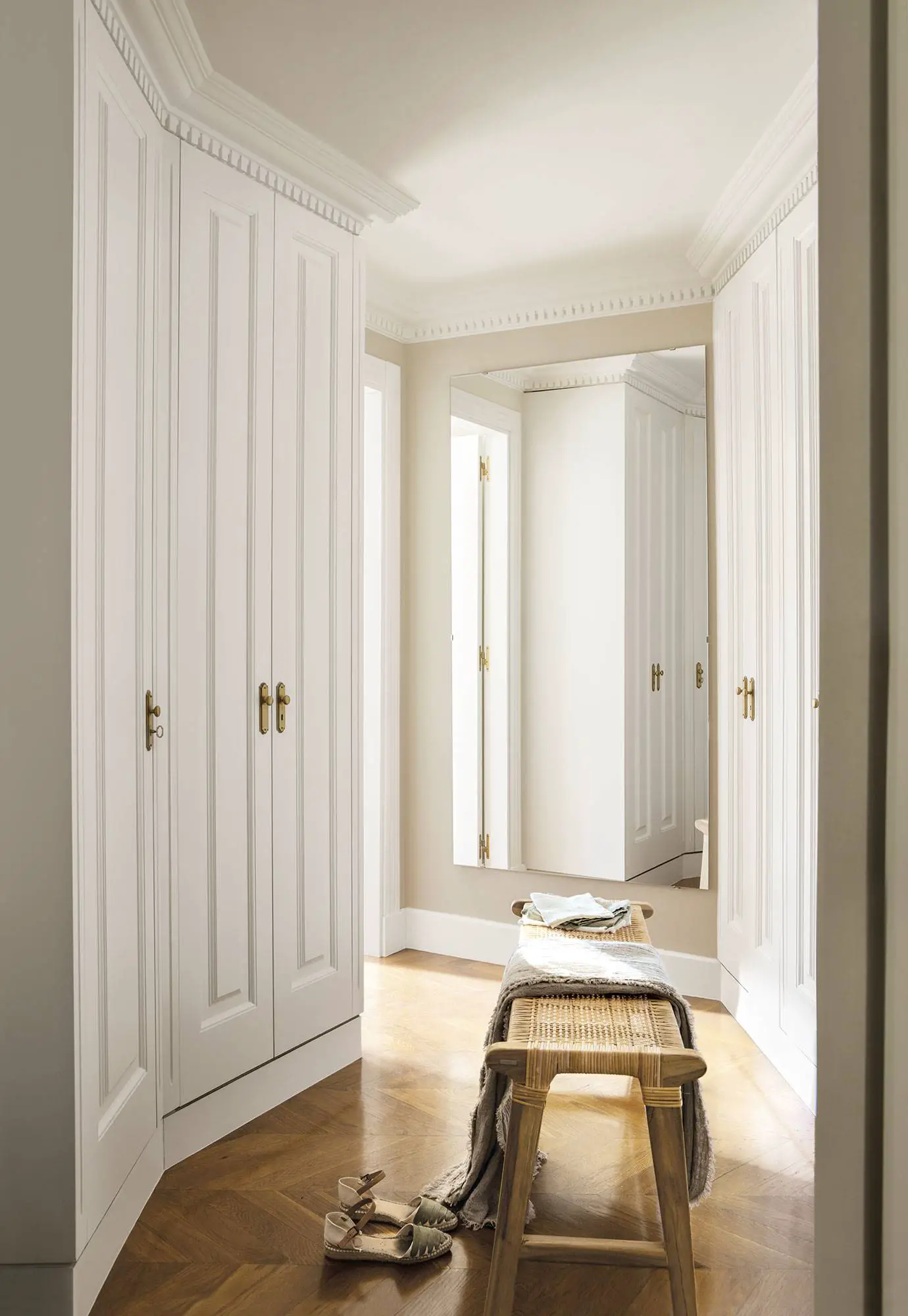 巴塞罗那阳光阁楼,经典永恒的室内设计-7