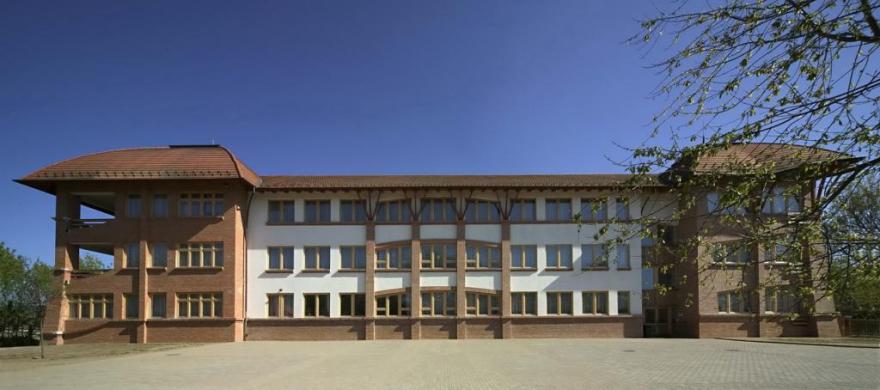 Veresegyház Mézesvölgyi 24 教室普通学校-40