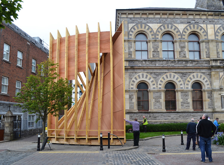 爱尔兰音乐节临时舞台，融合传统与现代-2