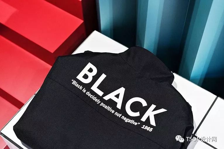 色彩与廓形 · VVNK 装置艺术空间 | Zinovatnaya-19