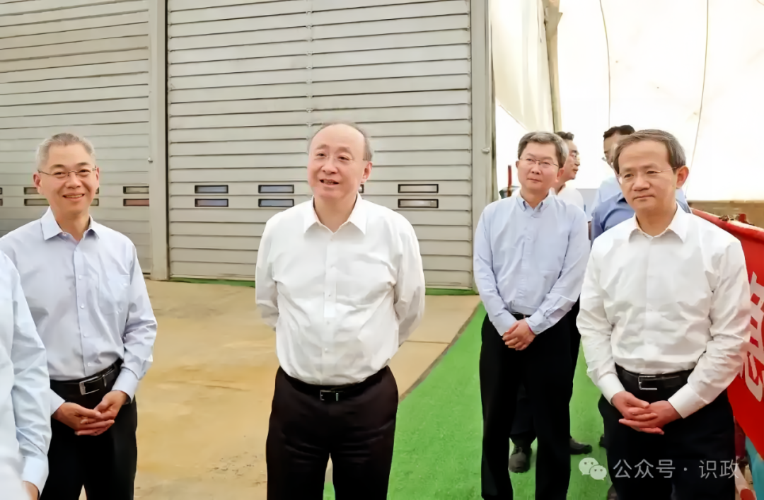 北京市委书记尹力调研中建一局承建的光源里棚户区改造项目-3