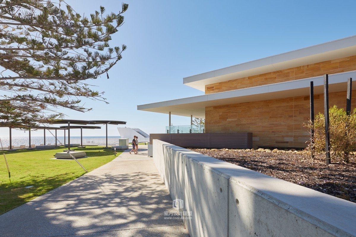 沙滩冲浪俱乐部-12