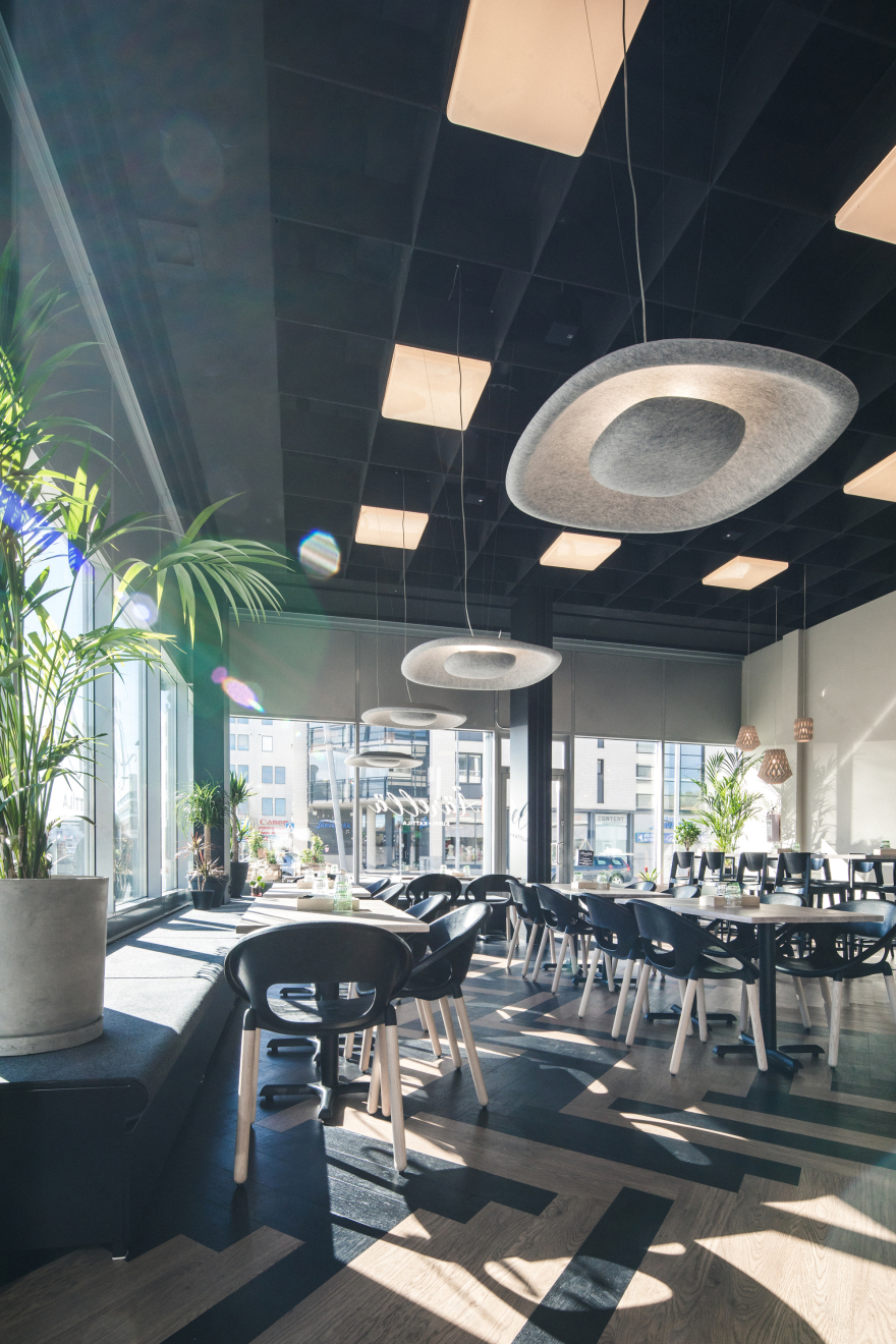 Äärellä Restaurant / Hirvilammi Architects-28