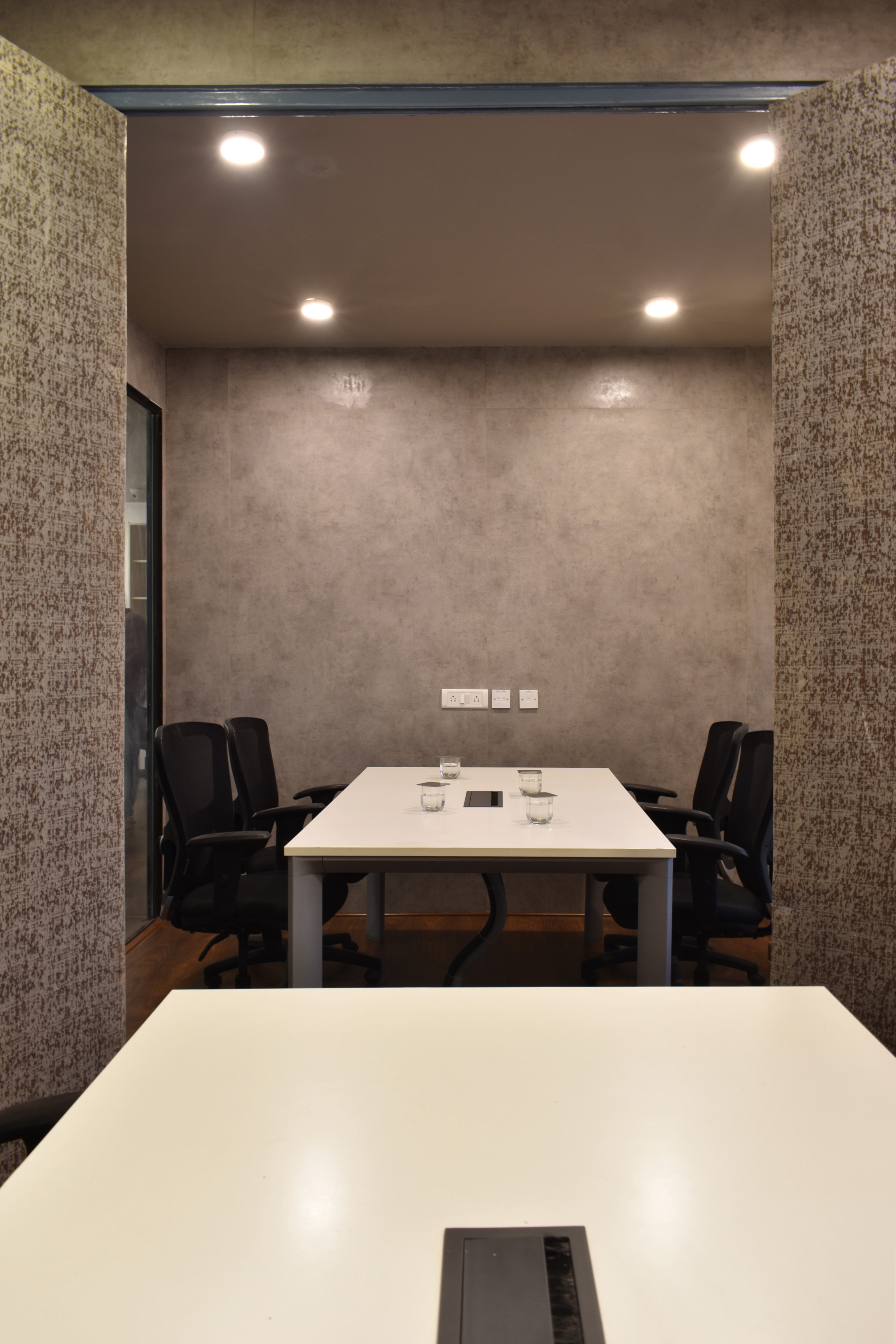 简约而不简单,打造共享知识的办公空间丨印度班加罗尔丨A.J Architects-20