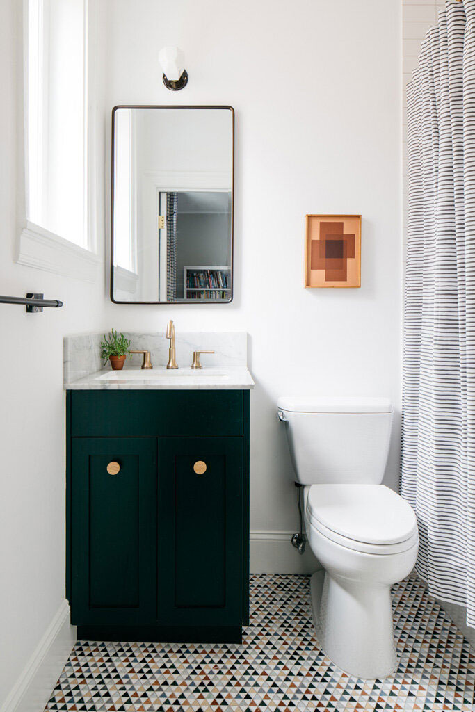 芝加哥奇幻住宅 | 黑色天花板与精致设计家具的完美结合-25