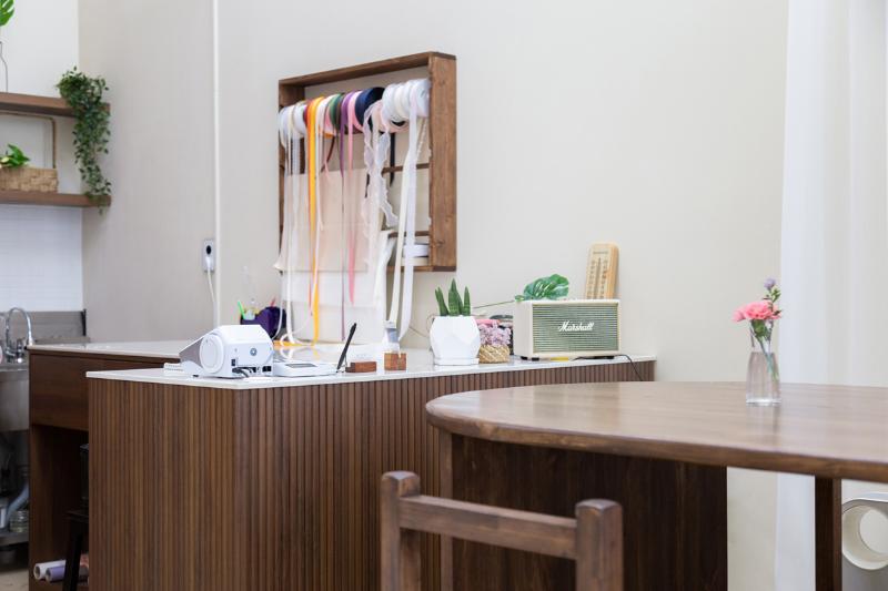 温暖氛围的 9 坪花信号咖啡厅设计-8