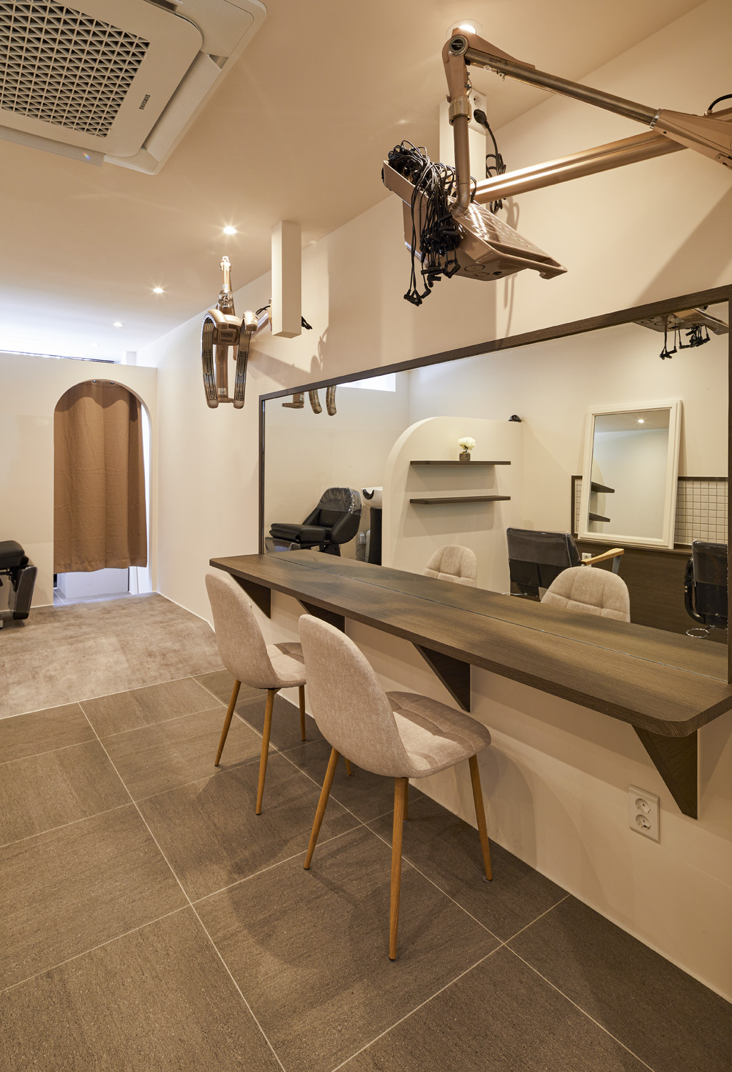 宁静简约的 8 坪美妆空间设计-6