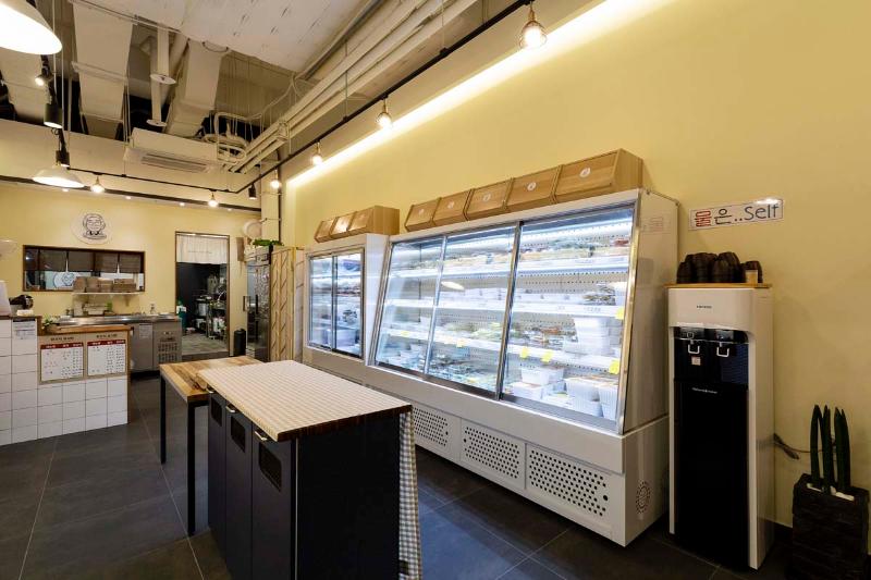 18 平幸福餐桌 | 极简主义小餐厅设计-4