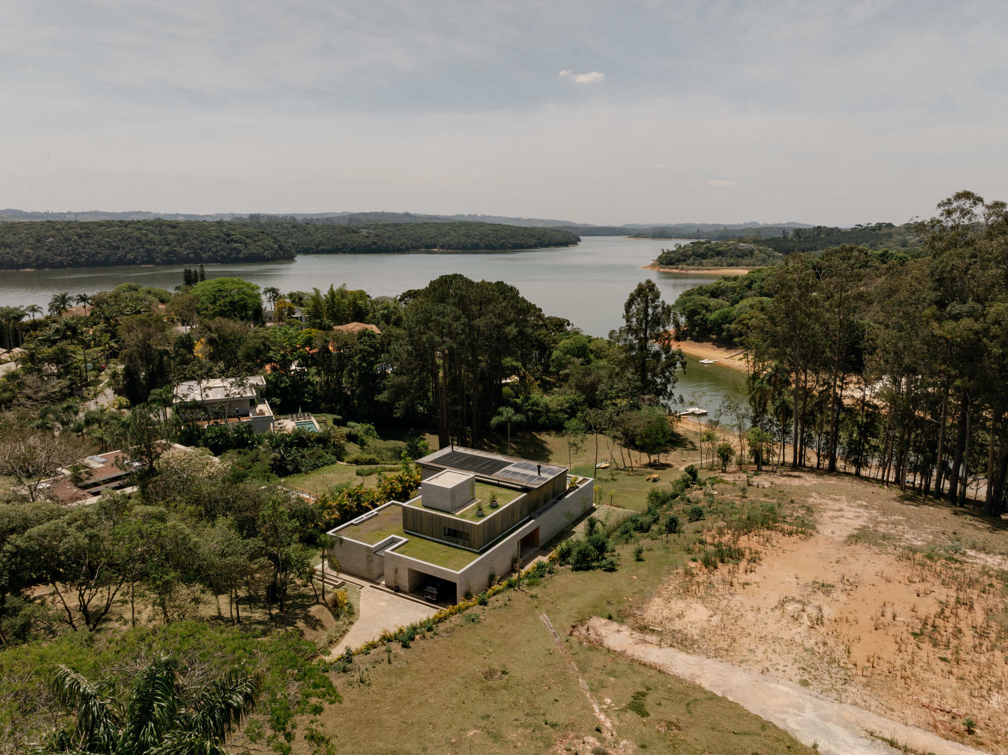 JL大坝房屋丨巴西圣保罗丨Garbin Arquitetos-24