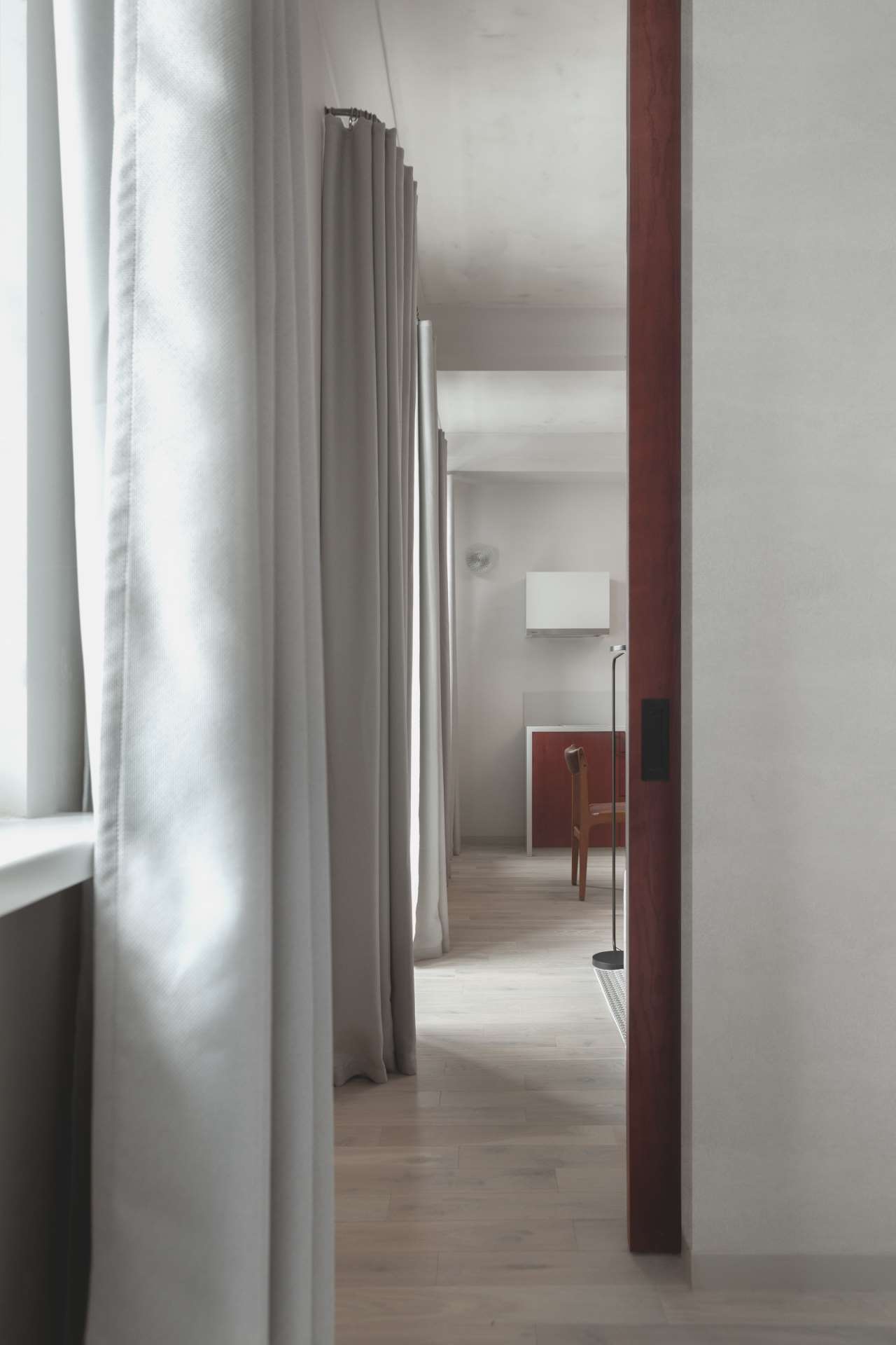 Gracefully Nostalgic A Contemporary Apartment in Minsk Reminisce About its Past-15