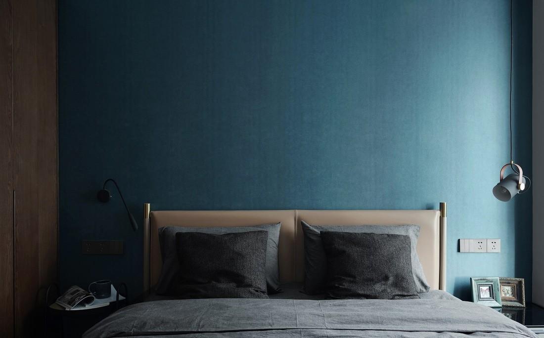 都市独居，孔雀蓝的静谧空间-10