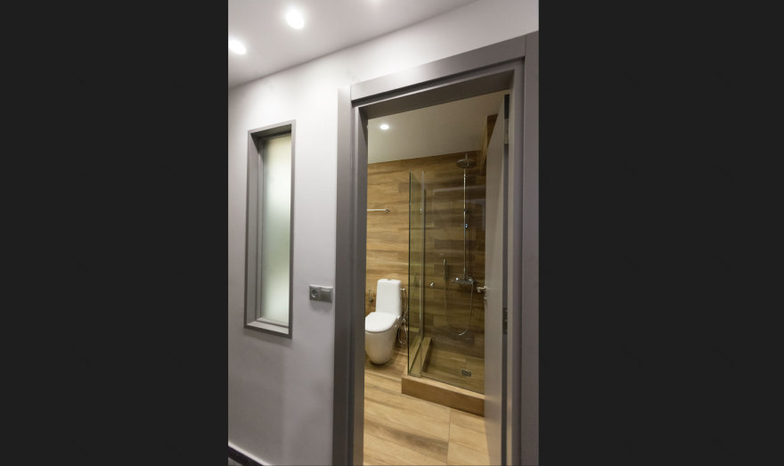 赫拉克莱恩中心的 80 年代住宅翻新-12