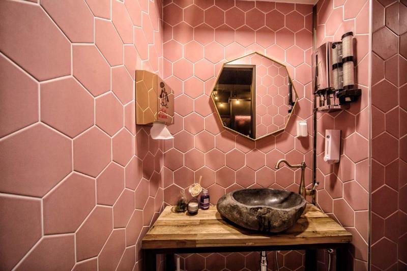 现代简约风酒吧设计，展现精致生活品味-11