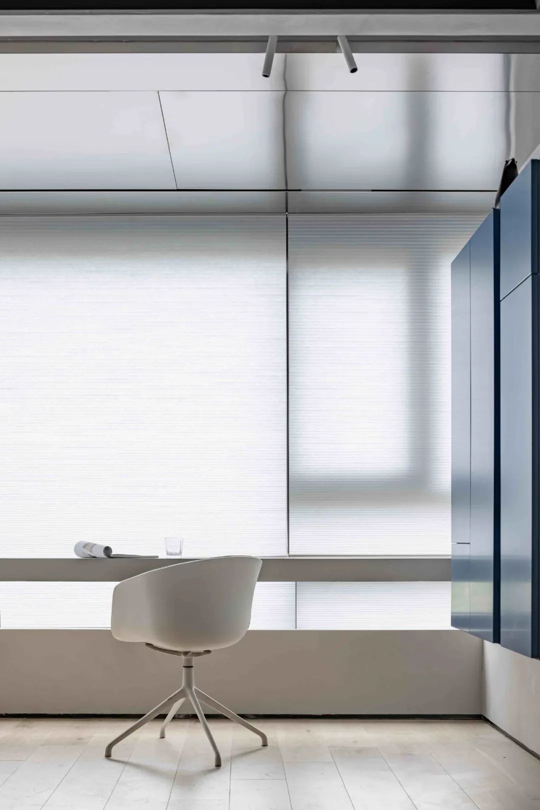 钢板+大理石，前卫艺术的教师之家 | 云行设计-17