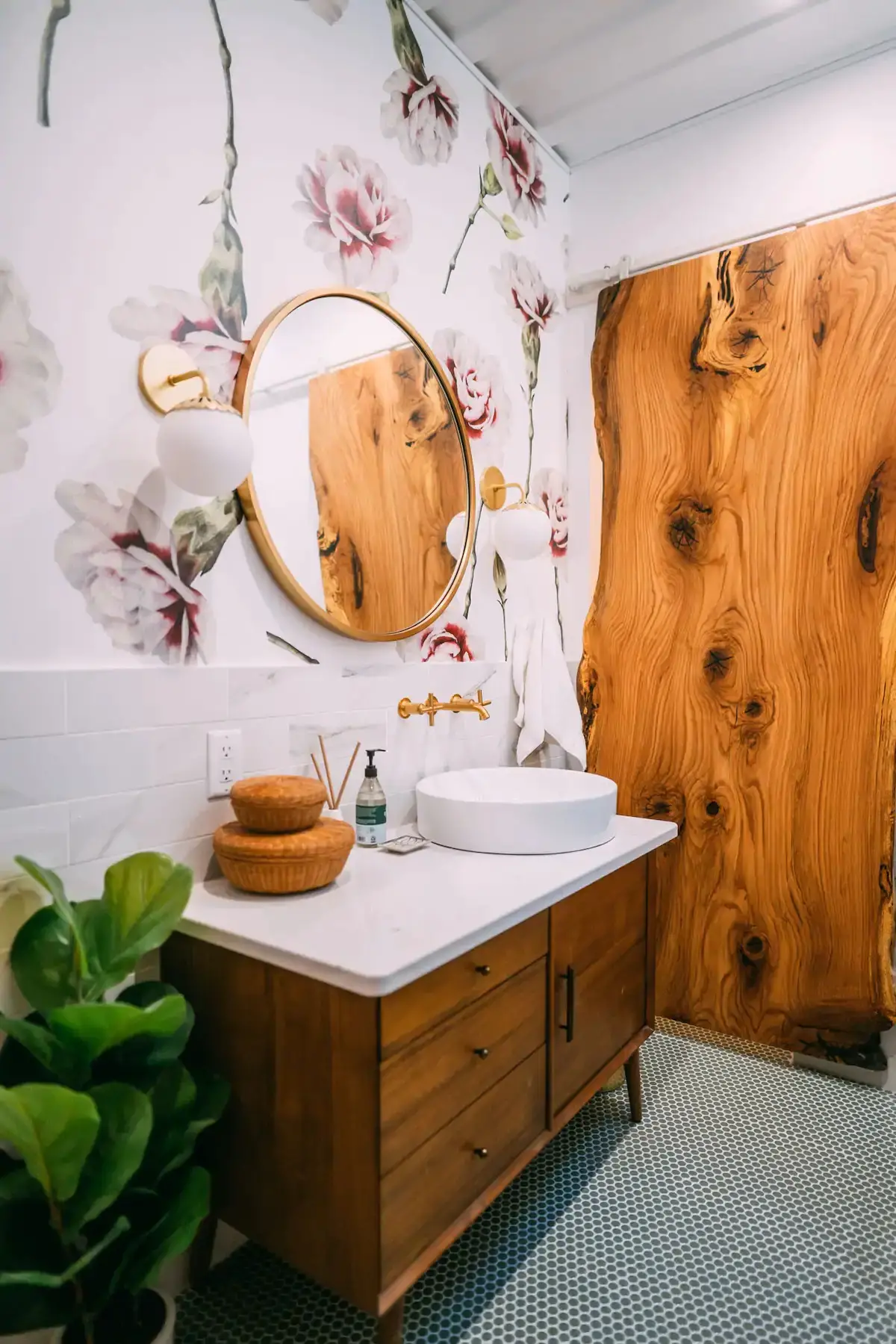 俄亥俄山丘上的集装箱别墅 · 玻璃美景与创意设计-7