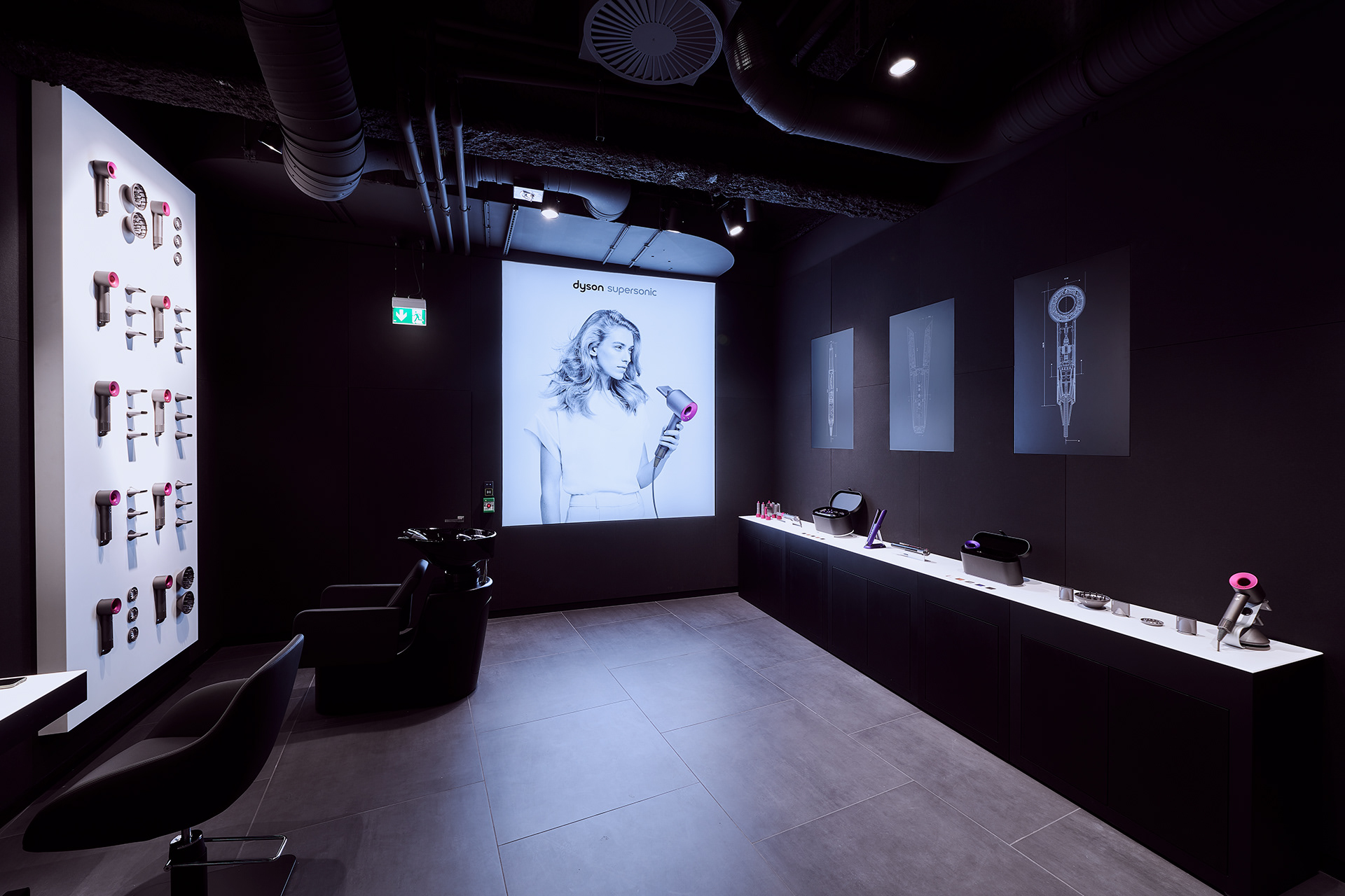 Dyson Demo Hamburg 吹风机店铺-6