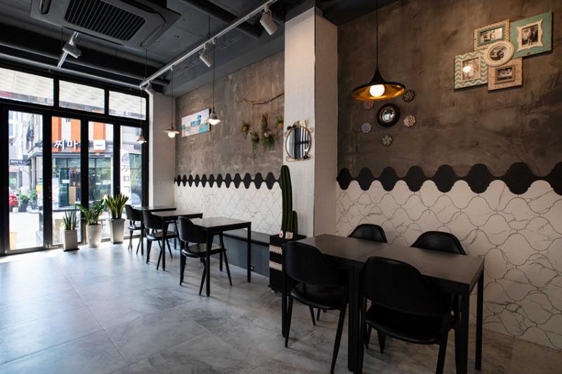 黑白简约 13 坪小酒馆，设计成本大公开-8