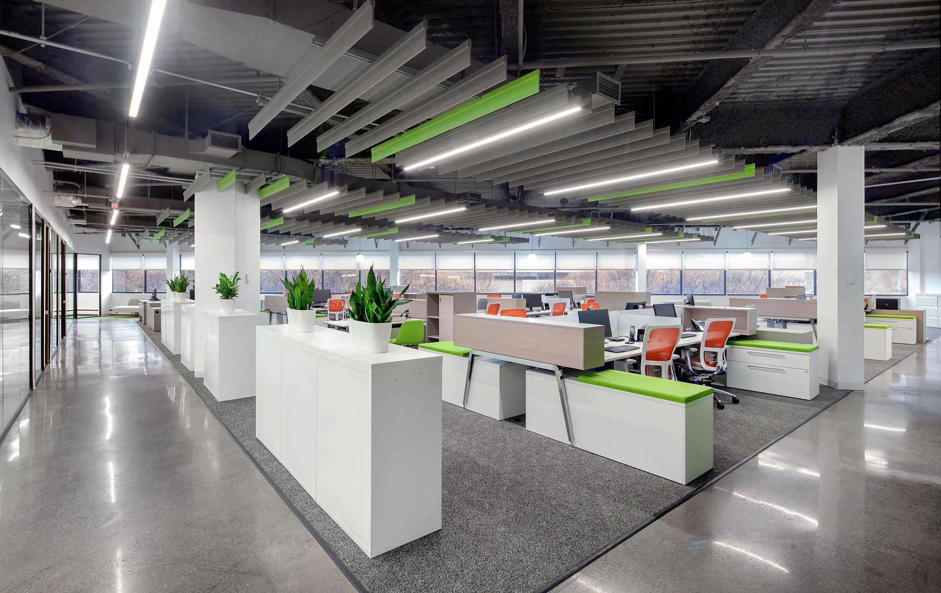 八角形建筑中的动态实验室与办公空间-9