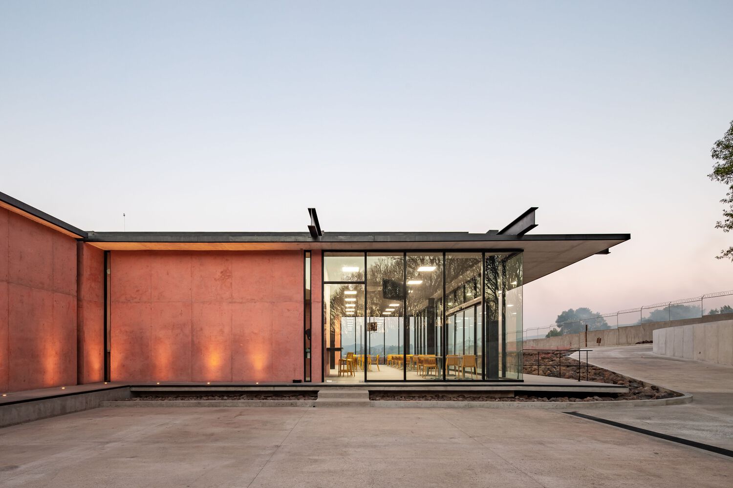 从工作状态抽离出来的员工餐厅设计丨戈者设计-12