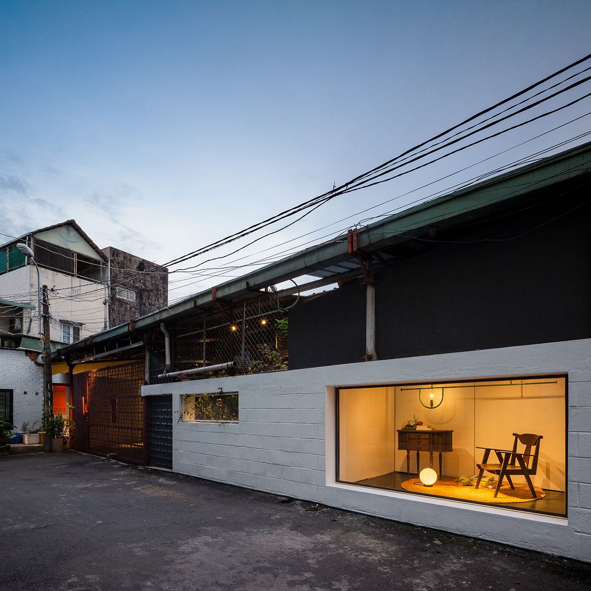 旧建筑新生命,低成本办公室设计典范-2