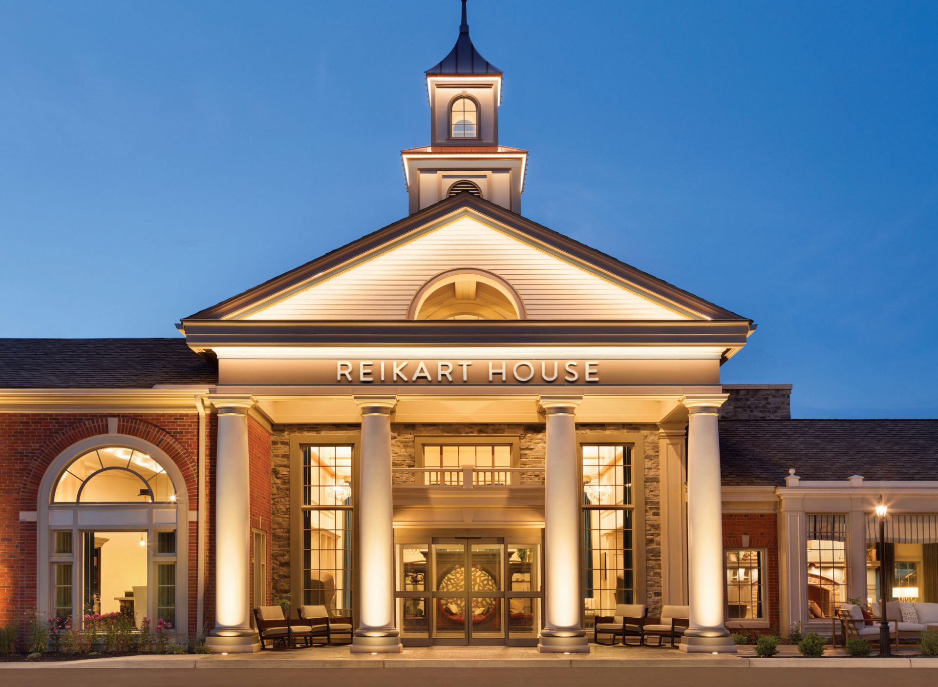 Deftly & Collaboratively Creating the Distinctive Hotel of the Year-2