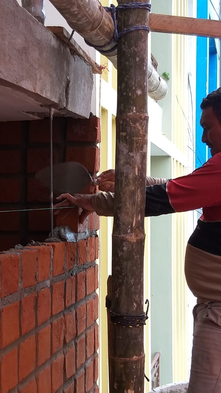 Operation Between Walls / Natura Futura Arquitectura-30